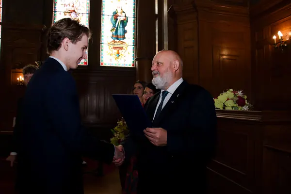 Předání maturitních vysvědčení, 12. 6. 2026