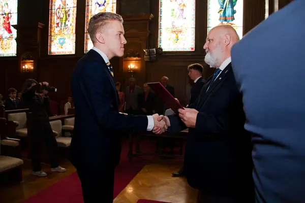 Předání maturitních vysvědčení, 12. 6. 2026