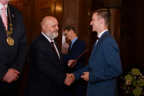 Předání maturitních vysvědčení, 5. 6. 2026