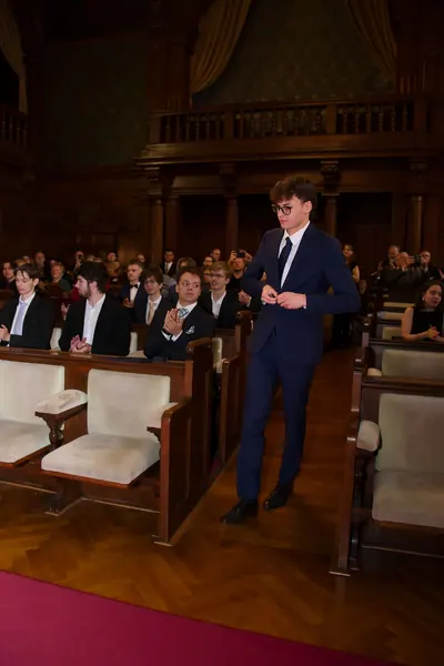 Předání maturitních vysvědčení, 5. 6. 2026