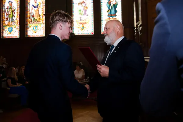 Předání maturitních vysvědčení, 12. 6. 2026