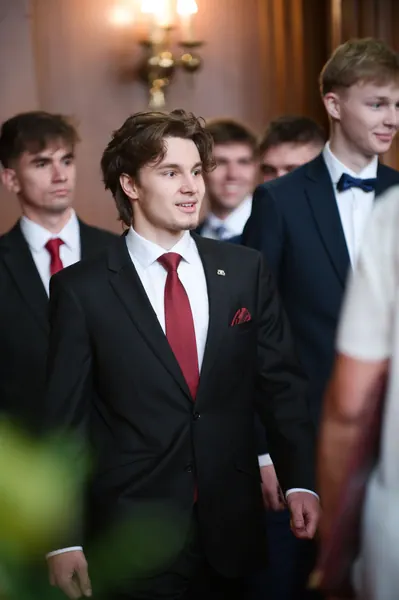 Předání maturitních vysvědčení, 12. 6. 2026