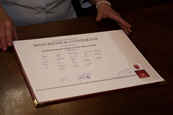 Předání maturitních vysvědčení, 5. 6. 2026