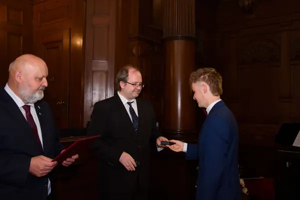 Předání maturitních vysvědčení, 5. 6. 2026