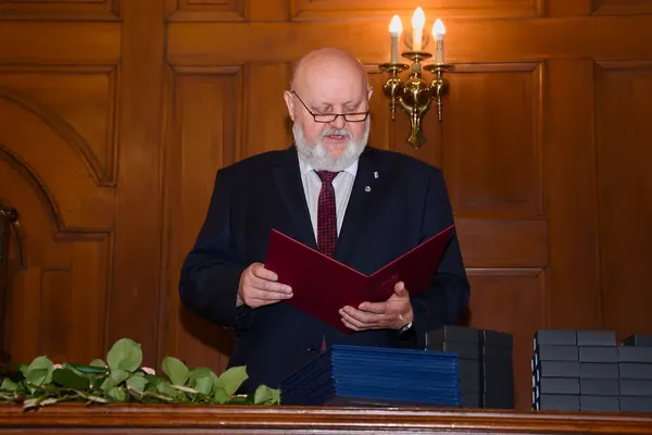 Předání maturitních vysvědčení, 5. 6. 2026